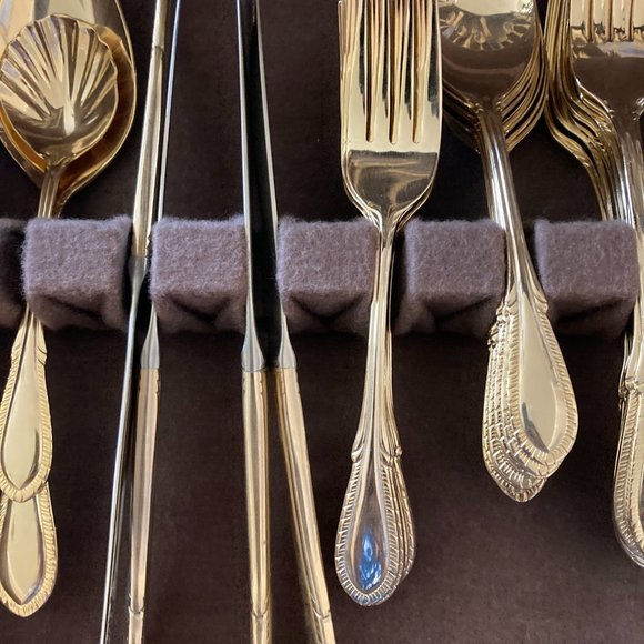 New 24KT Gold Plated Cutlery/Flatware Set in Wooden Chest - Picture 5 of 10